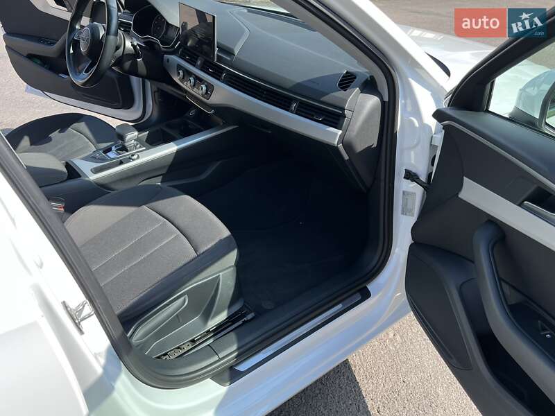 Универсал Audi A4 2021 в Дрогобыче