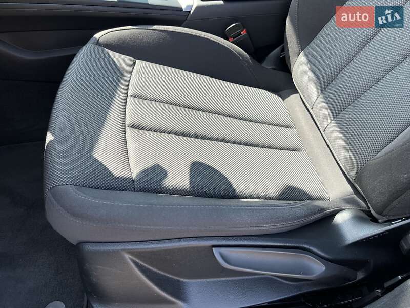 Универсал Audi A4 2021 в Дрогобыче