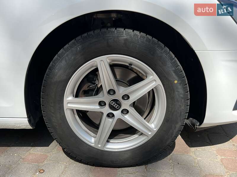 Универсал Audi A4 2021 в Дрогобыче