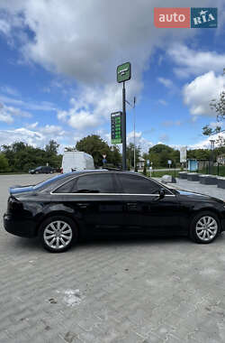 Седан Audi A4 2013 в 