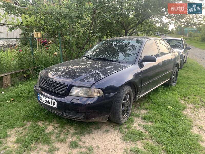 Седан Audi A4 1995 в 