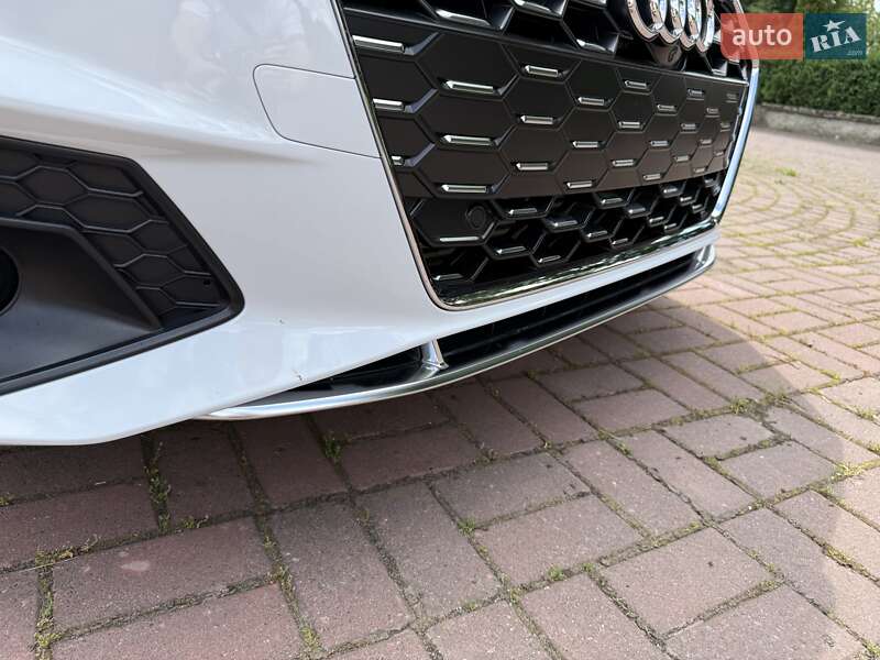 Седан Audi A4 2022 в Виннице