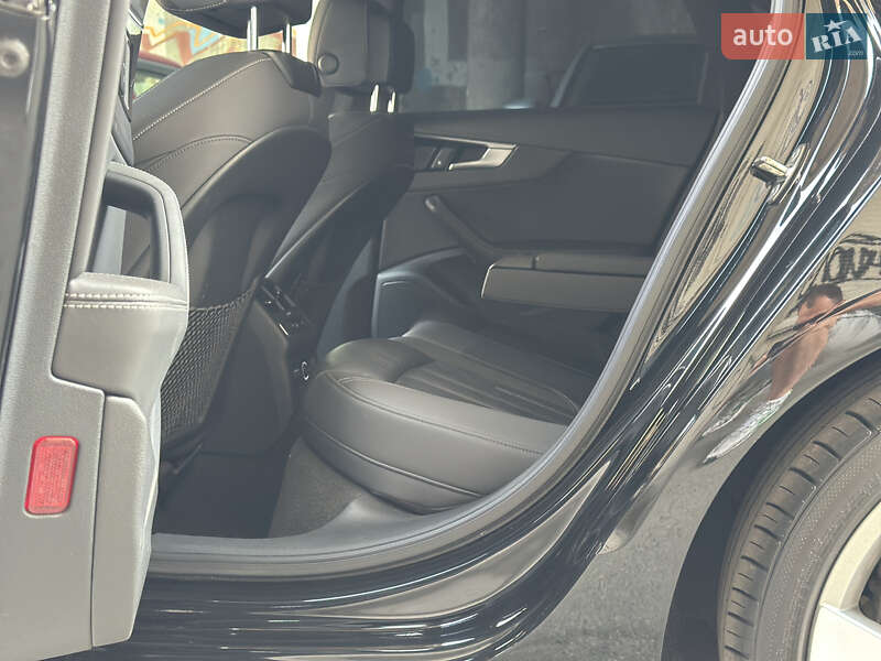 Седан Audi A4 2020 в Києві