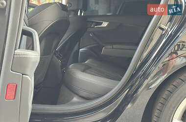 Седан Audi A4 2020 в 