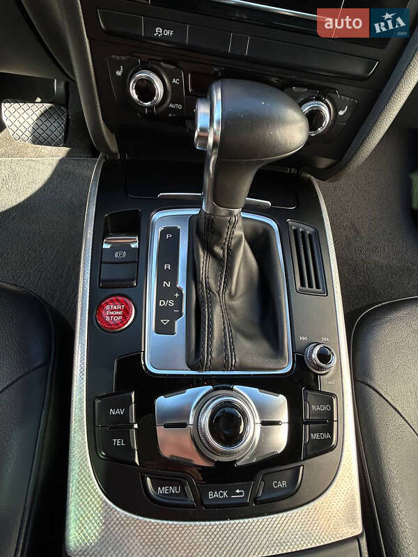 Седан Audi A4 2013 в Луцке