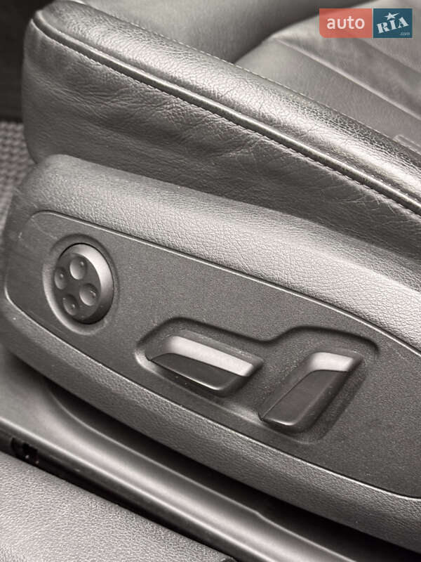 Седан Audi A4 2016 в Одессе