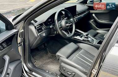 Седан Audi A4 2020 в 
