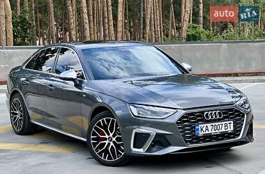 Седан Audi A4 2020 в 