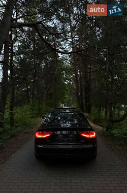 Седан Audi A4 2013 в 