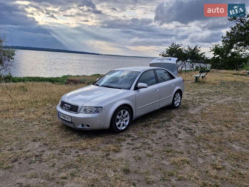 Седан Audi A4 2003 в Запорожье