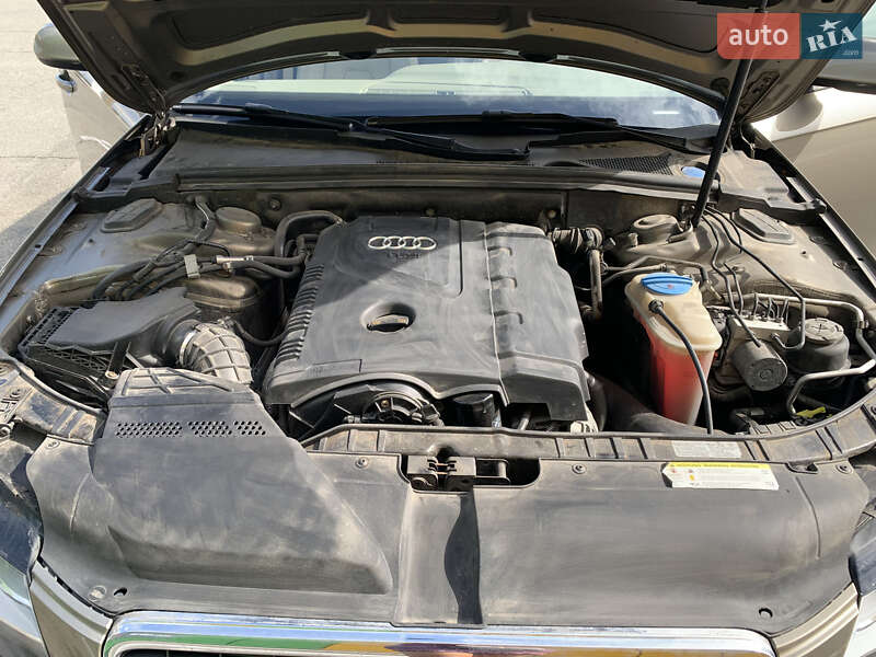 Седан Audi A4 2010 в Ирпене