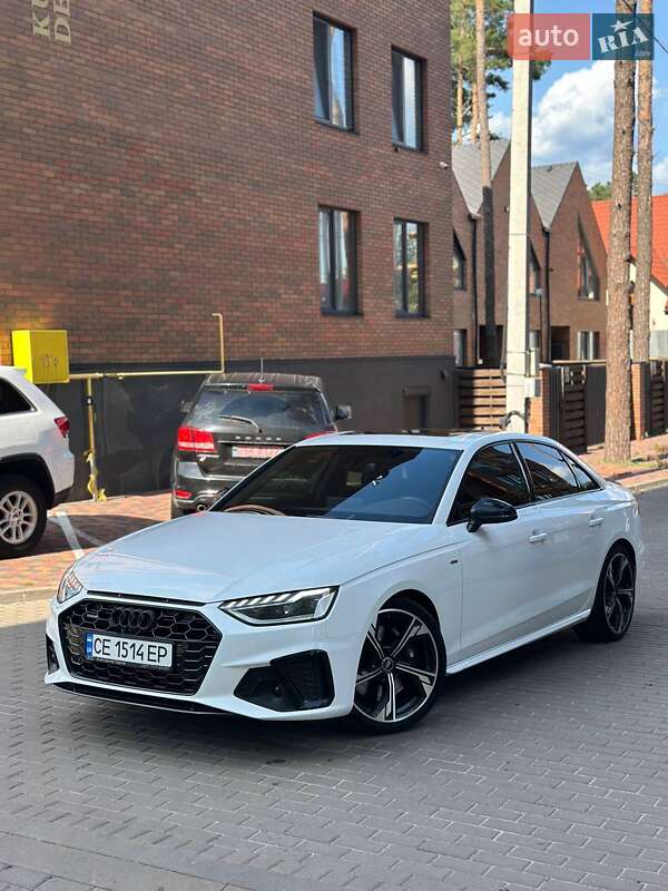 Седан Audi A4 2022 в Киеве
