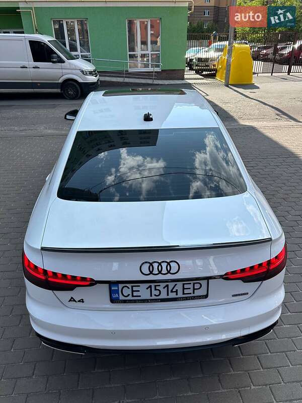Седан Audi A4 2022 в Киеве