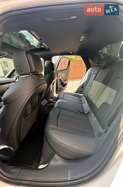 Седан Audi A4 2022 в 