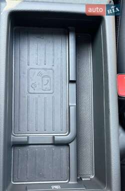 Седан Audi A4 2022 в 