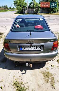 Седан Audi A4 1996 в 