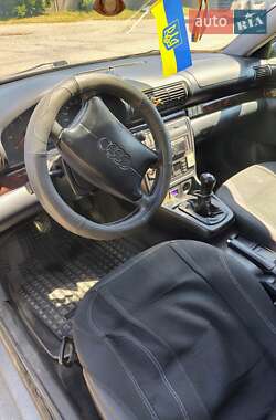 Седан Audi A4 1996 в 