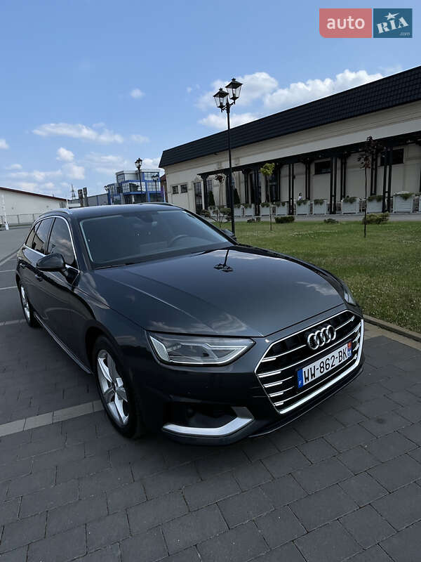 Универсал Audi A4 2021 в Мукачево