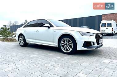 Седан Audi A4 2016 в 