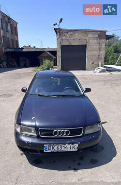 Седан Audi A4 1995 в 