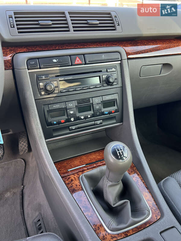 Седан Audi A4 2001 в Києві
