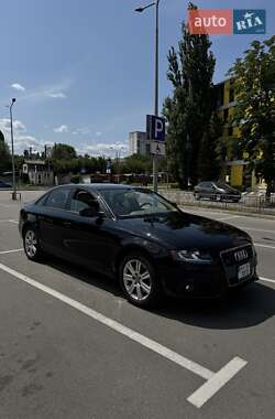 Седан Audi A4 2011 в 