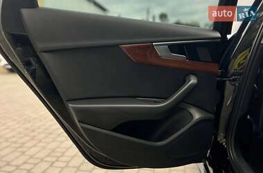 Седан Audi A4 2020 в 