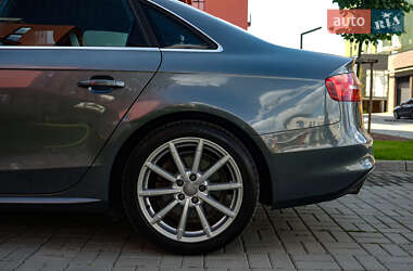Седан Audi A4 2015 в 