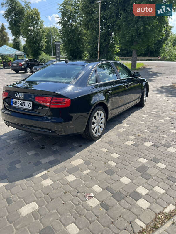 Седан Audi A4 2013 в Тульчине
