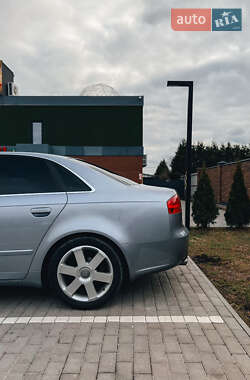 Седан Audi A4 2005 в 