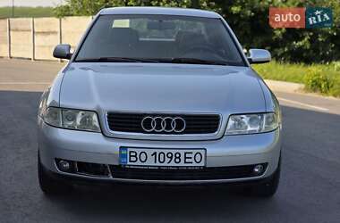 Седан Audi A4 2000 в 