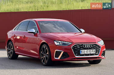 Седан Audi A4 2020 в 