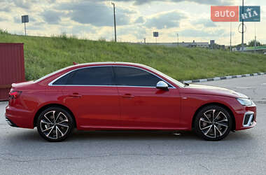 Седан Audi A4 2020 в 