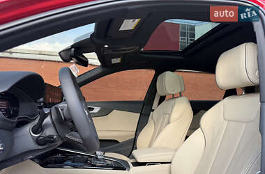 Седан Audi A4 2020 в 