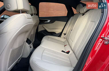 Седан Audi A4 2020 в 