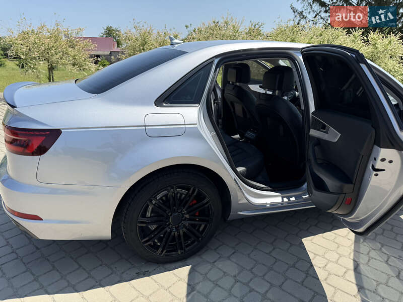 Седан Audi A4 2018 в Луцке