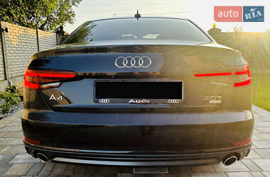 Седан Audi A4 2018 в 