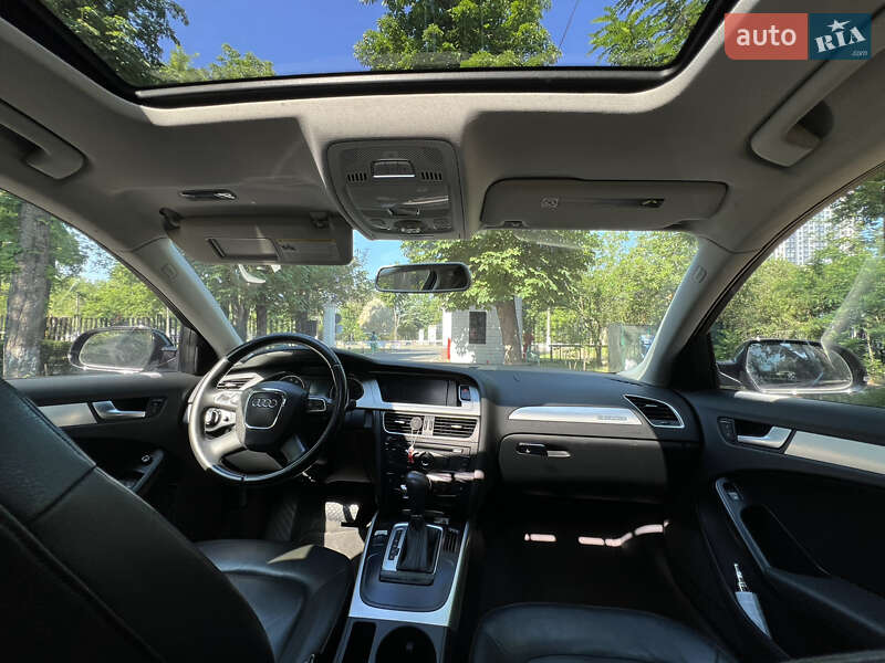 Седан Audi A4 2010 в Одессе