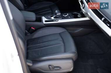 Седан Audi A4 2017 в 