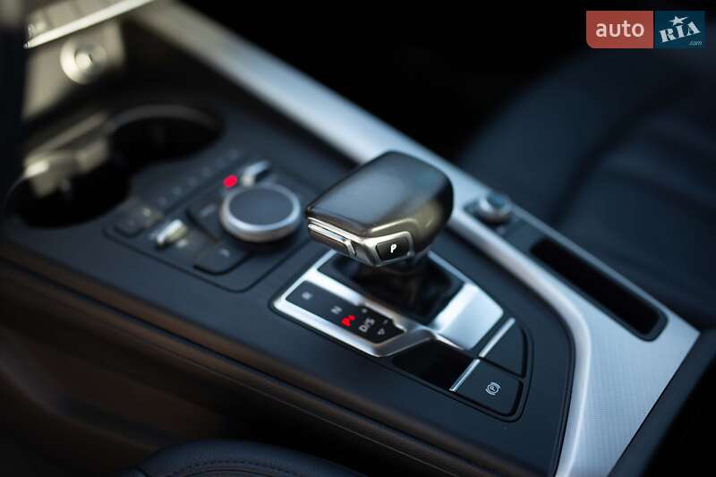 Седан Audi A4 2017 в Житомирі