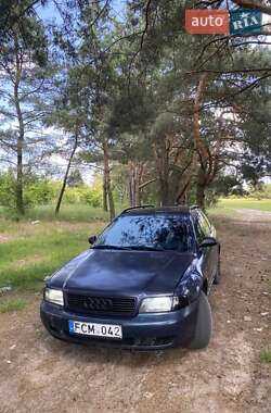 Універсал Audi A4 1997 в Вараші
