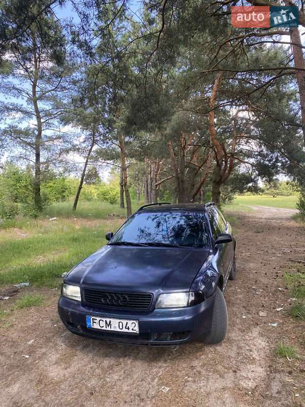 Универсал Audi A4 1997 в 
