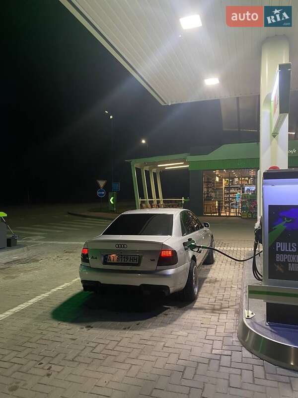 Седан Audi A4 1999 в Ивано-Франковске