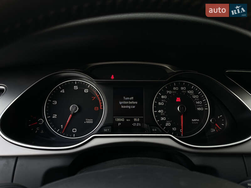 Седан Audi A4 2014 в Львові