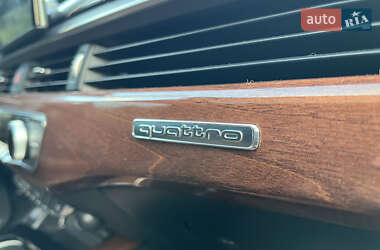 Седан Audi A4 2021 в 