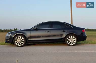 Седан Audi A4 2014 в 