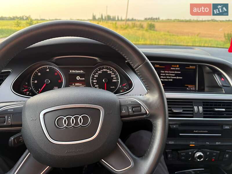 Седан Audi A4 2014 в Житомире