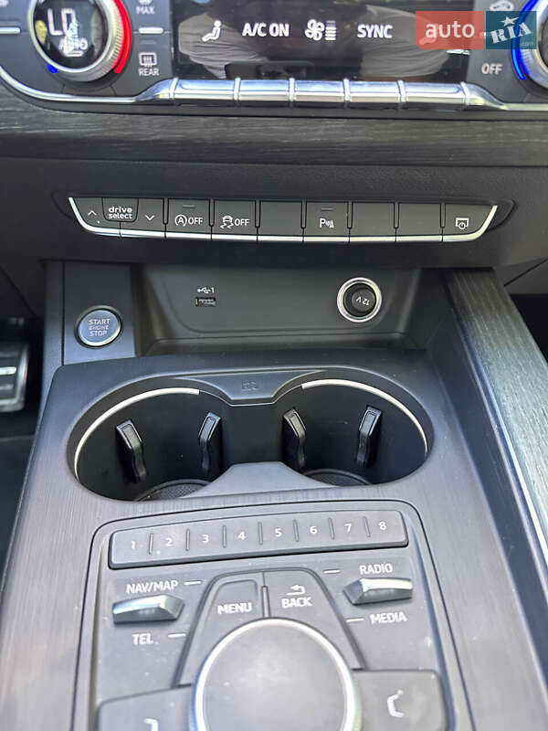 Седан Audi A4 2019 в Белогородке