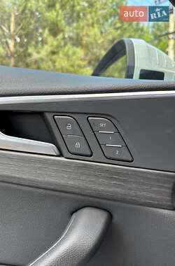 Седан Audi A4 2019 в 