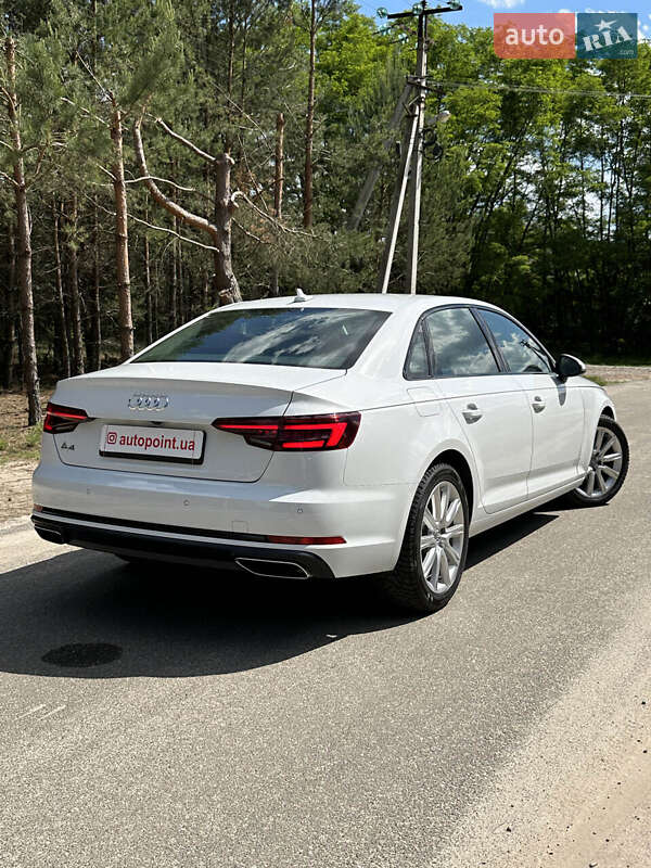 Седан Audi A4 2019 в Белогородке